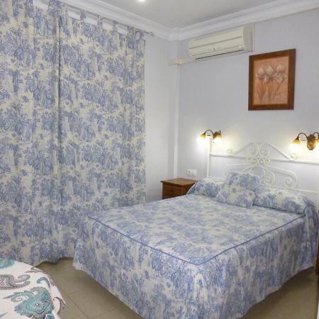 Hostal Virgen Del Rocio Los Palacios Y Villafranca Extérieur photo