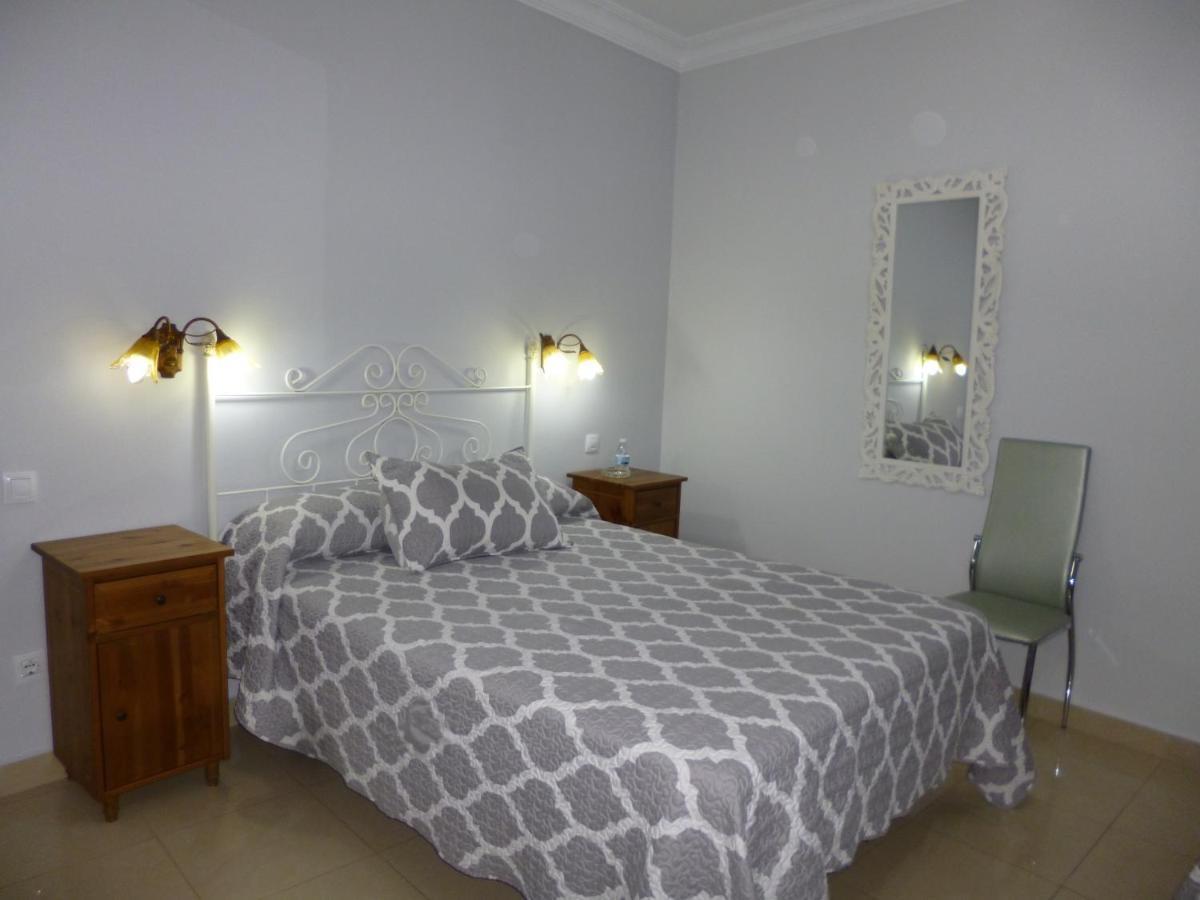 Hostal Virgen Del Rocio Los Palacios Y Villafranca Extérieur photo