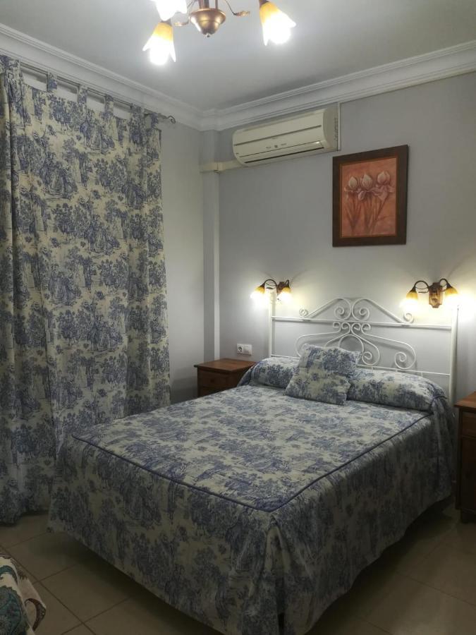 Hostal Virgen Del Rocio Los Palacios Y Villafranca Extérieur photo
