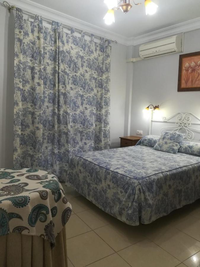 Hostal Virgen Del Rocio Los Palacios Y Villafranca Extérieur photo